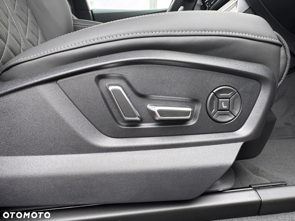 Audi Q8 TFSI e PHEV 360 kW Quattro Tiptronic - 37