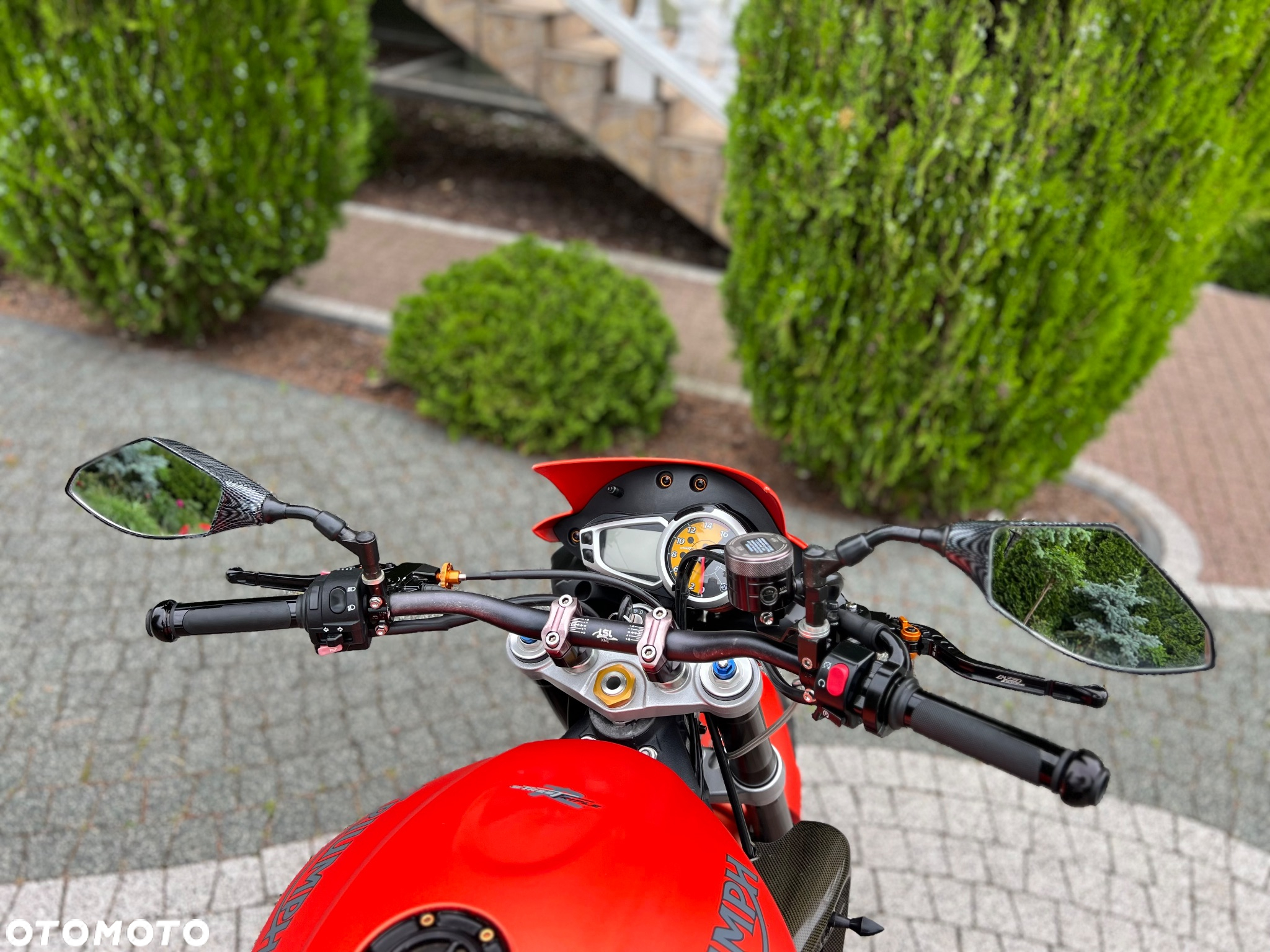 Triumph Street Triple - 17