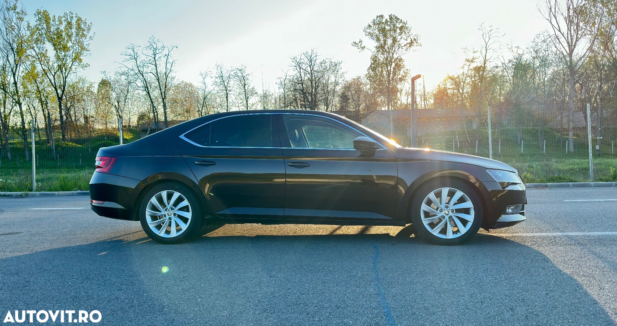 Skoda Superb 2.0 TDI DSG 4X4 Ambition - 8