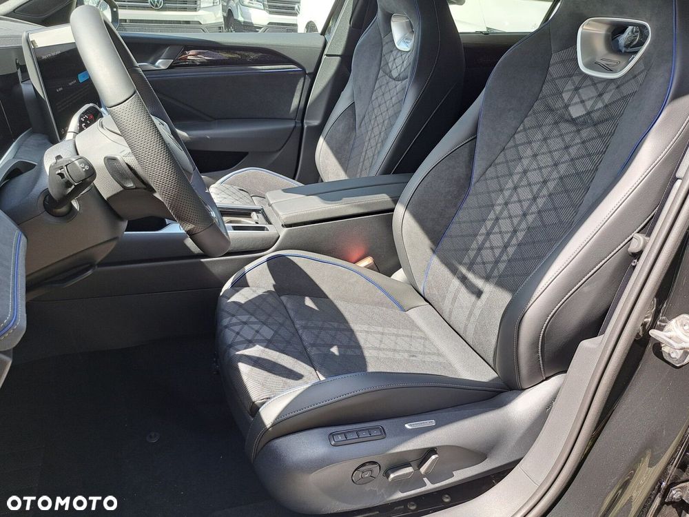 Volkswagen Passat - 9