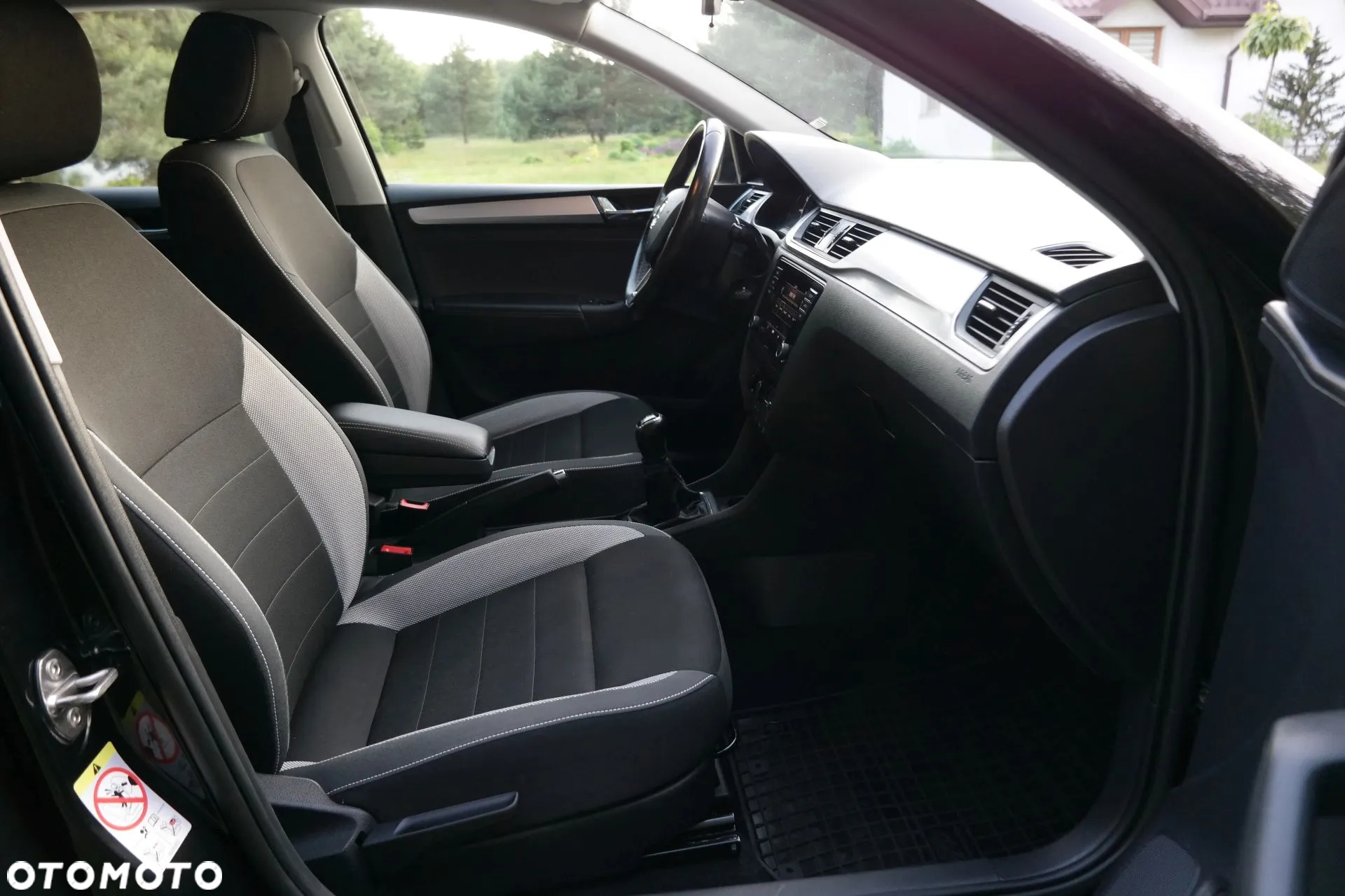 Skoda RAPID 1.0 TSI Ambition - 18