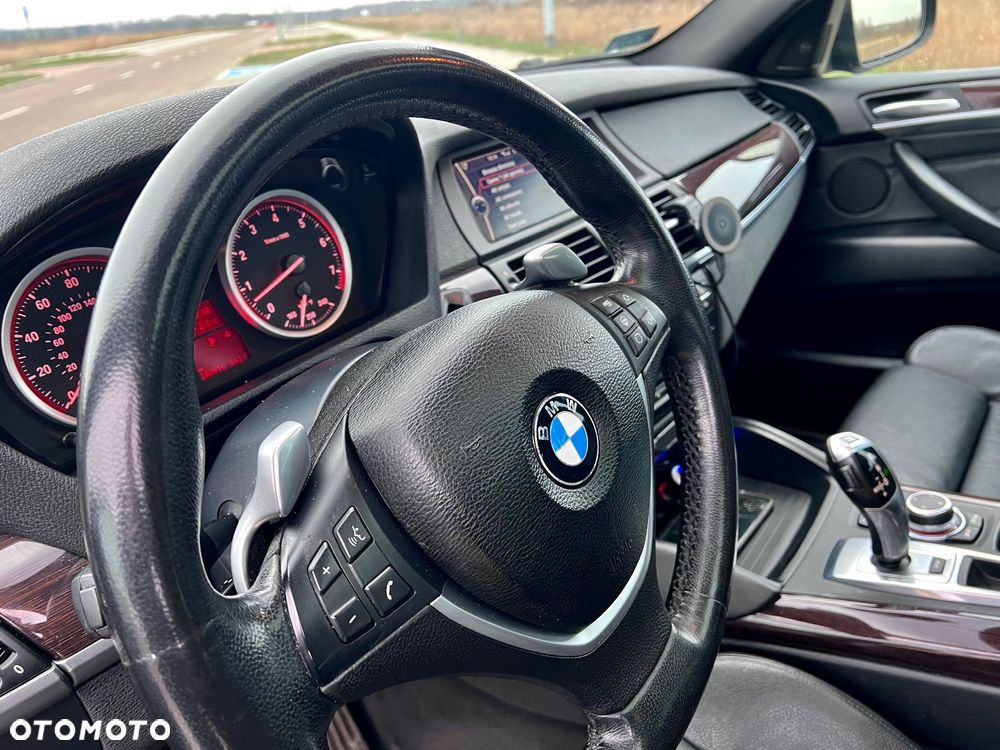 BMW X6 35i xDrive - 8