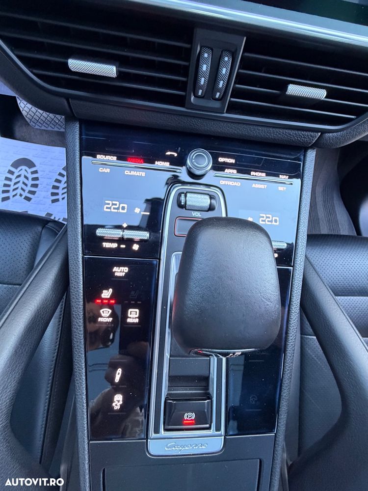 Porsche Cayenne - 18