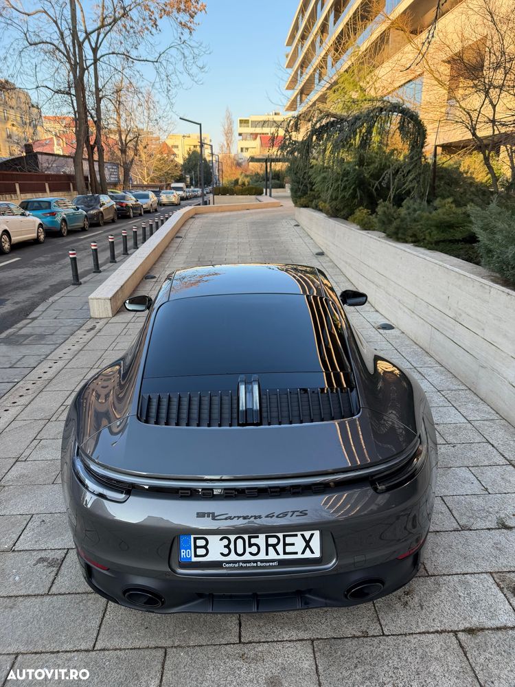 Porsche 911 4 GTS PDK - 11