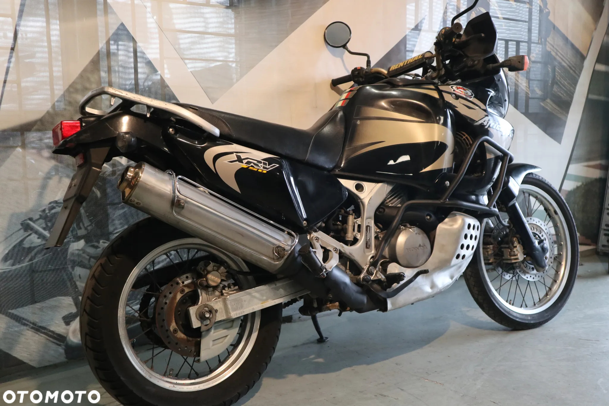Honda XRV - 11