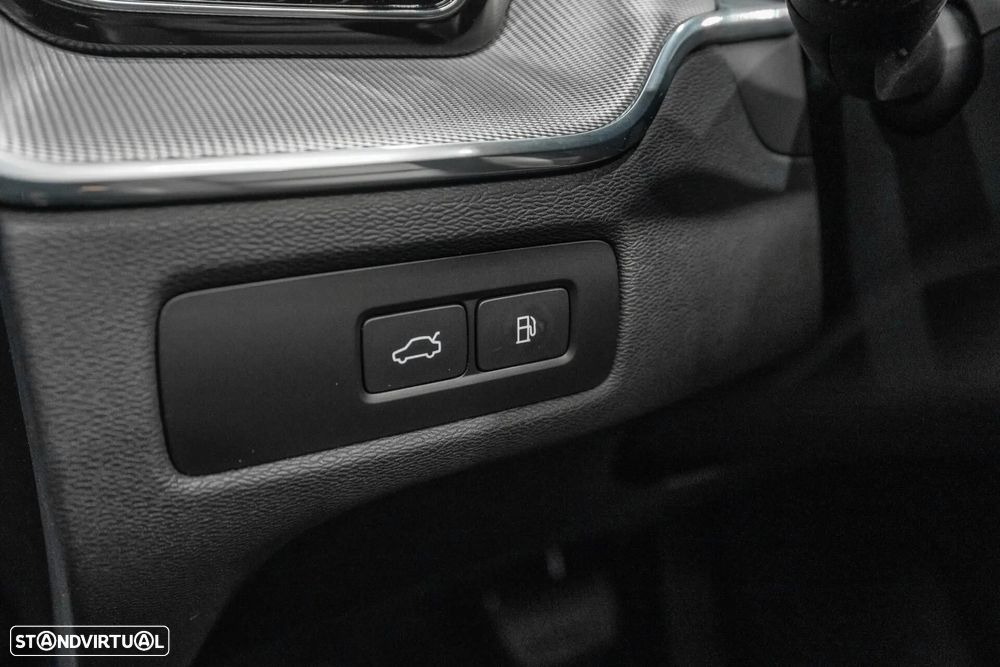 Volvo XC 60 T6 AWD Recharge Plus Bright - 19