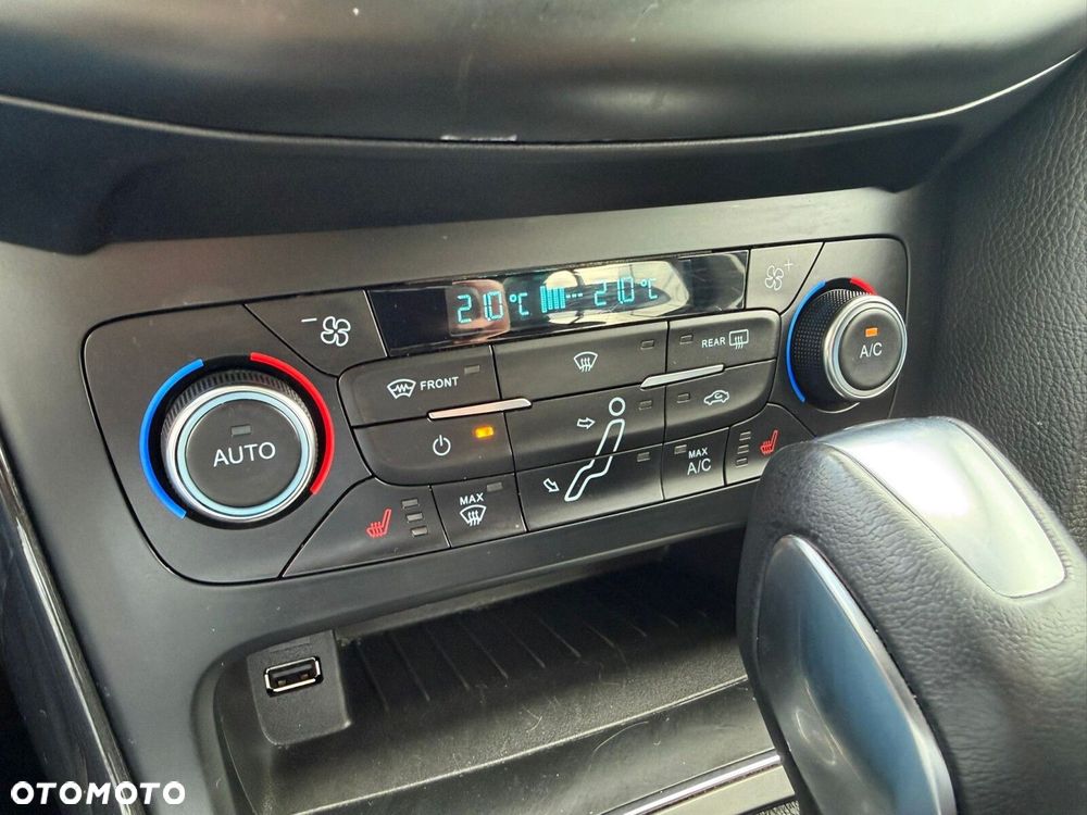 Ford Focus 2.0 EcoBlue Titanium - 27
