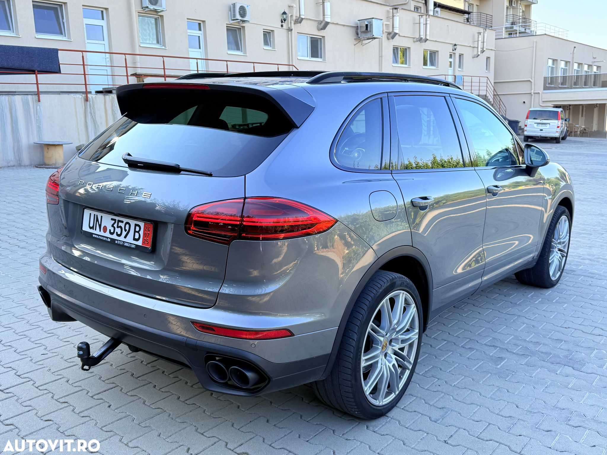 Porsche Cayenne S Hybrid Tiptronic S - 4