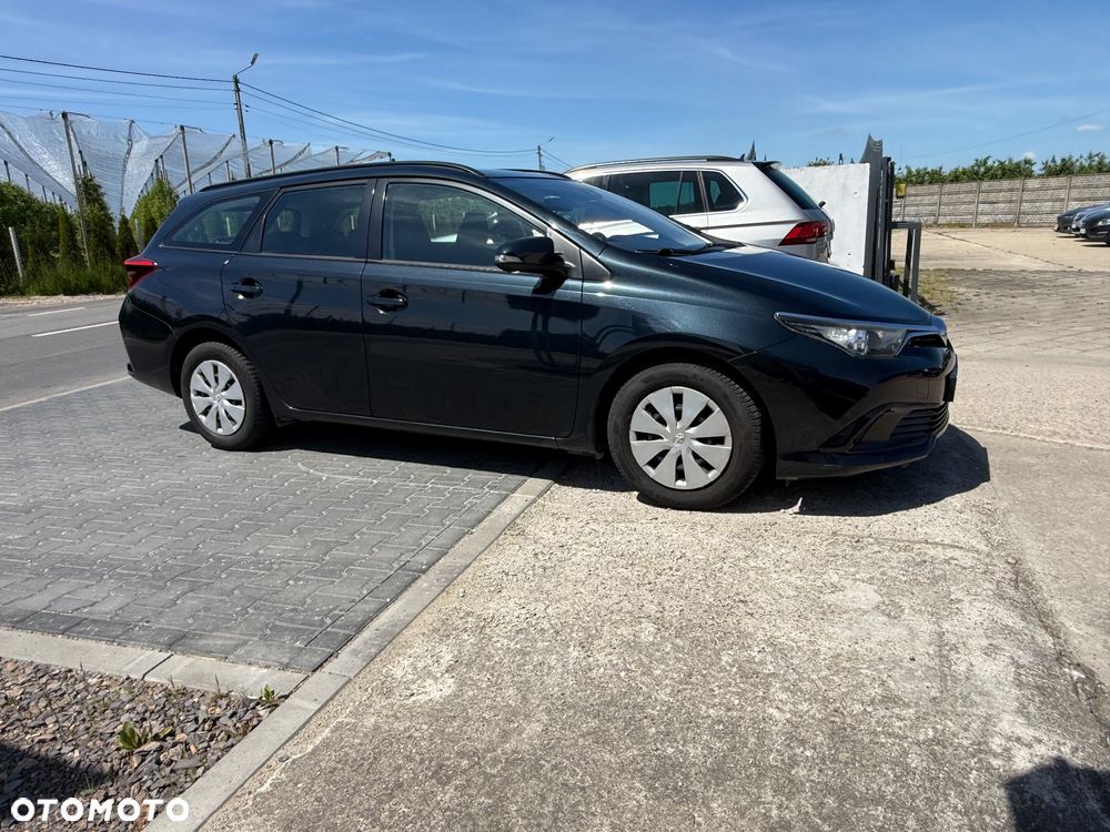 Toyota Auris 1.33 Dual-VVT-i - 4