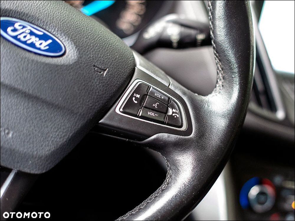 Ford Kuga - 19