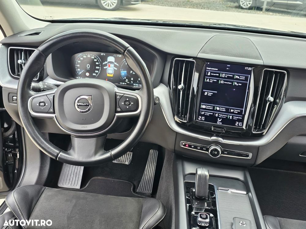 Volvo XC 60 D5 AWD Geartronic RDesign - 3