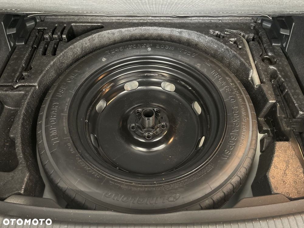 Volkswagen Tiguan - 36