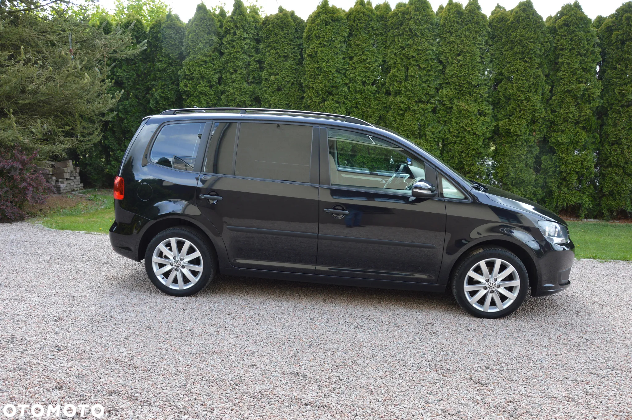 Volkswagen Touran - 14
