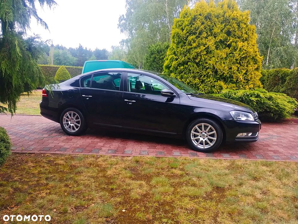 Volkswagen Passat - 6