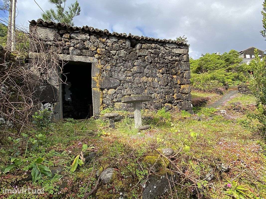 Moradia T1 para venda - Grande imagem: 2/13