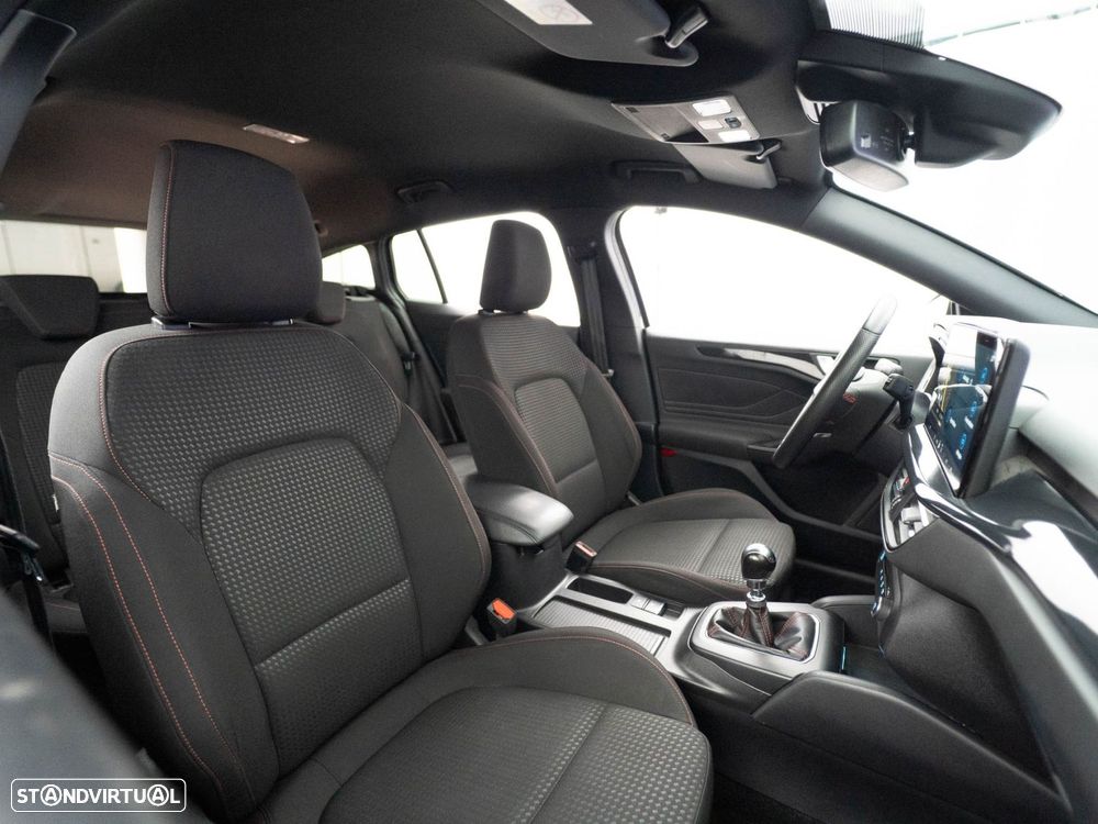 Ford Focus SW 1.0 EcoBoost MHEV ST-Line - 34