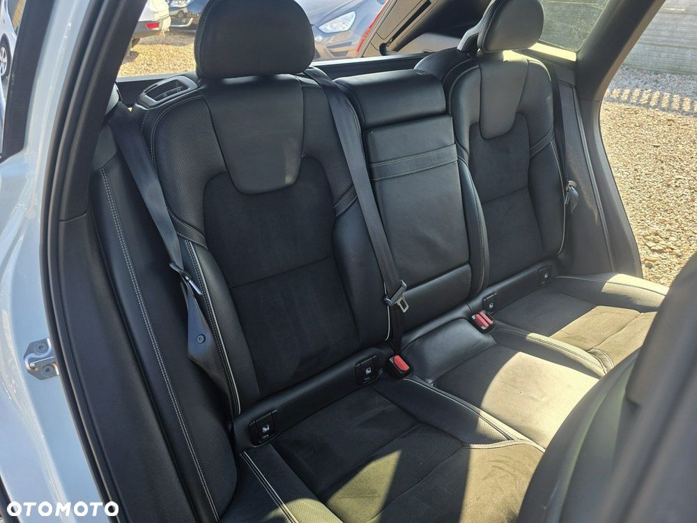 Volvo XC 60 D4 SCR AWD R-Design - 39