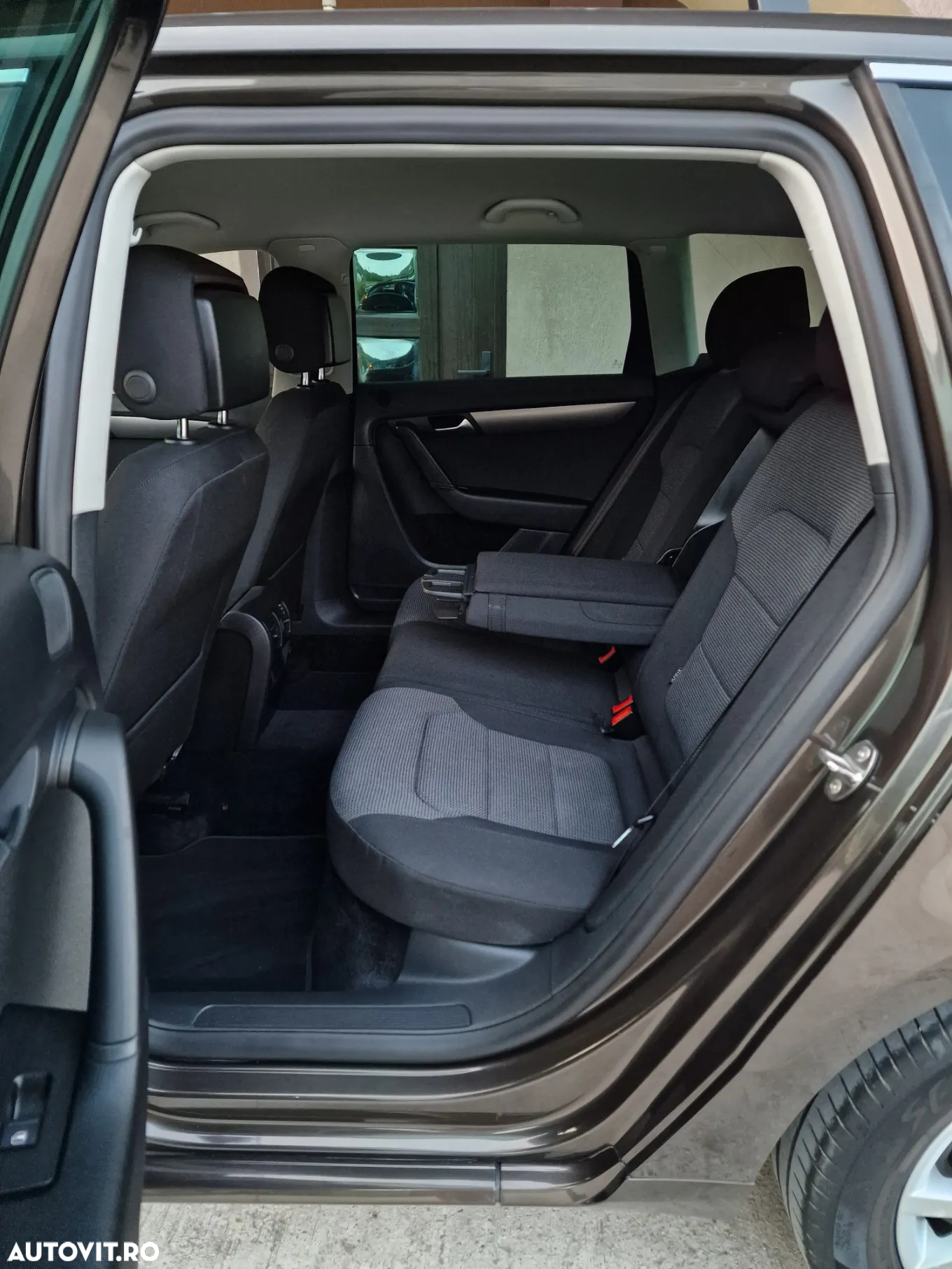 Volkswagen Passat - 20
