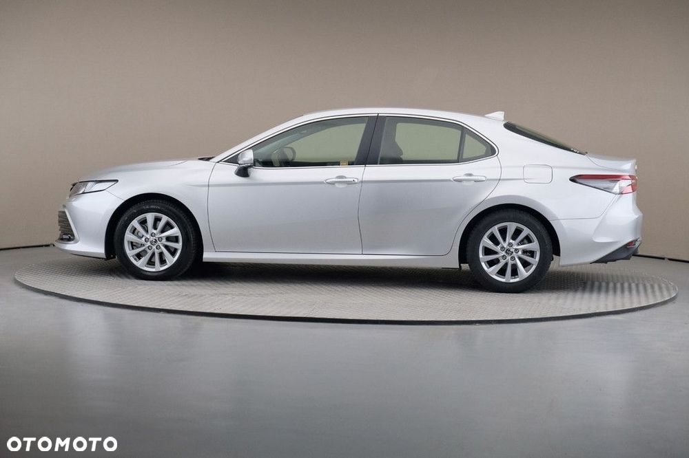 Toyota Camry 2.5 Hybrid Comfort CVT - 4