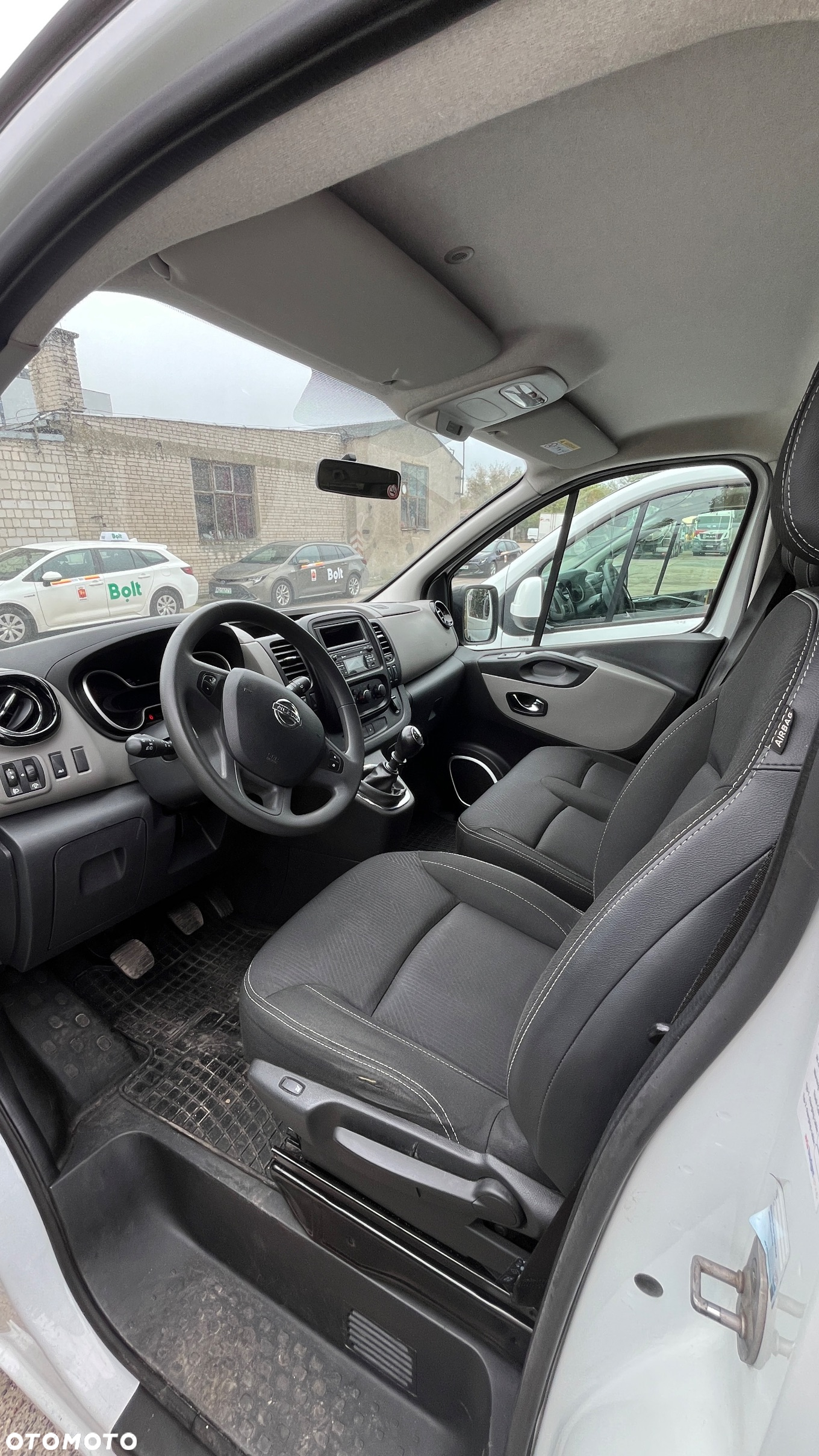 Nissan NV300 - 13