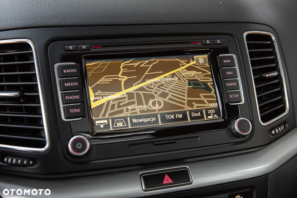Volkswagen Sharan 2.0 TSI DSG Highline - 24