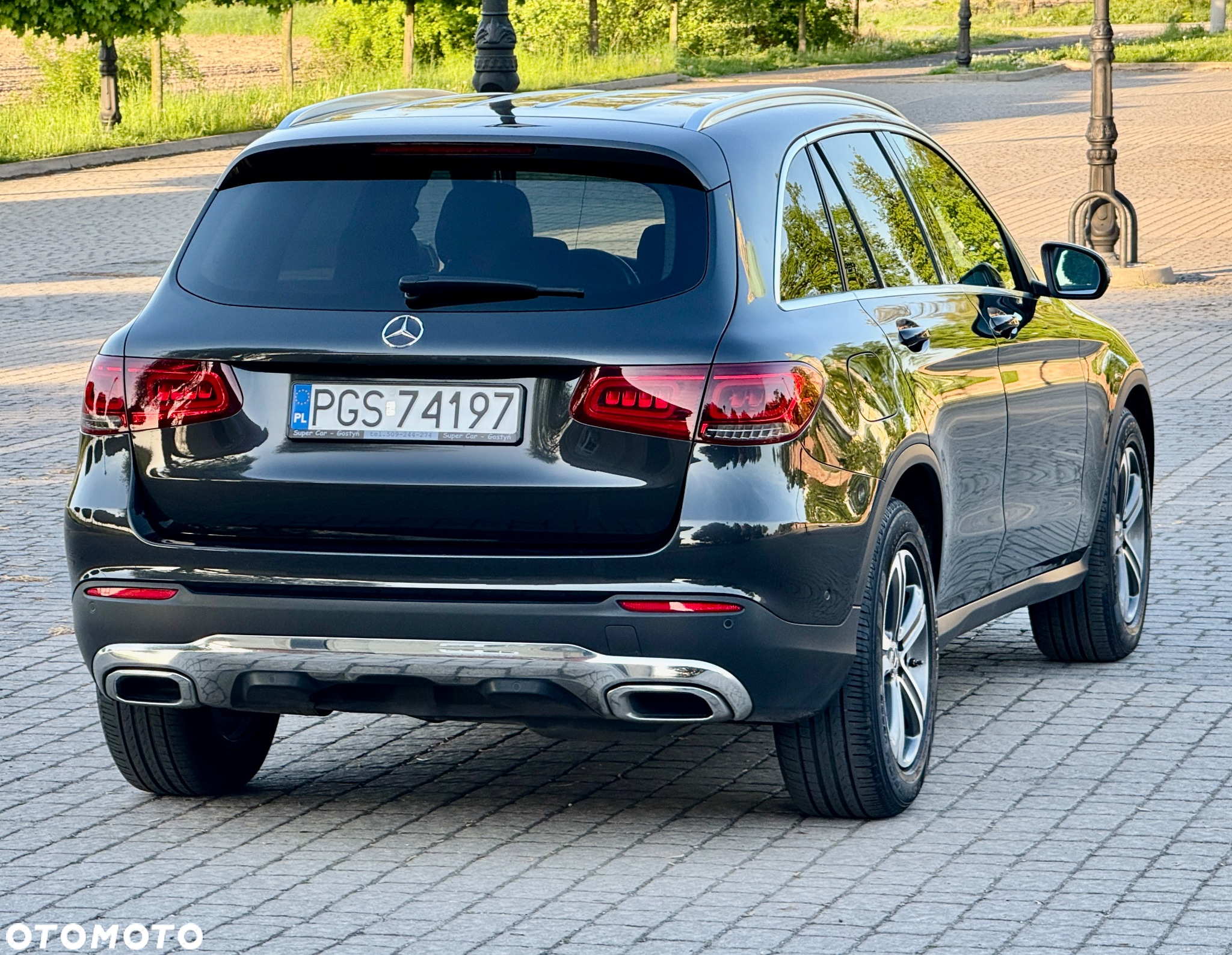 Mercedes-Benz GLC 220 d 4Matic 9G-TRONIC Exclusive - 3