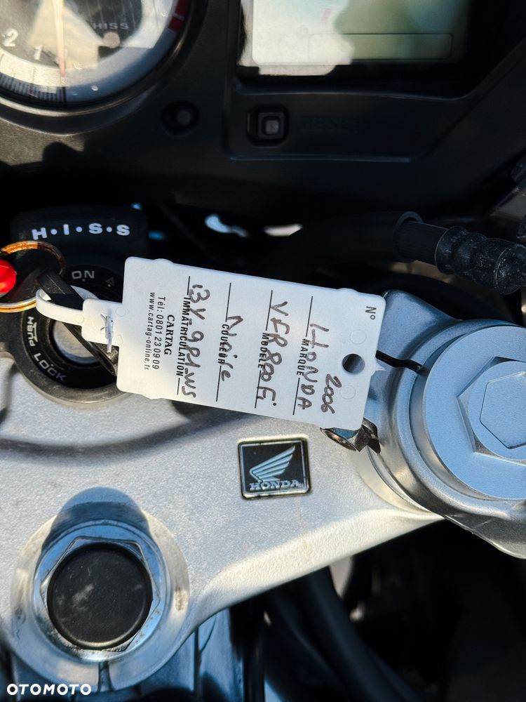 Honda VFR - 19