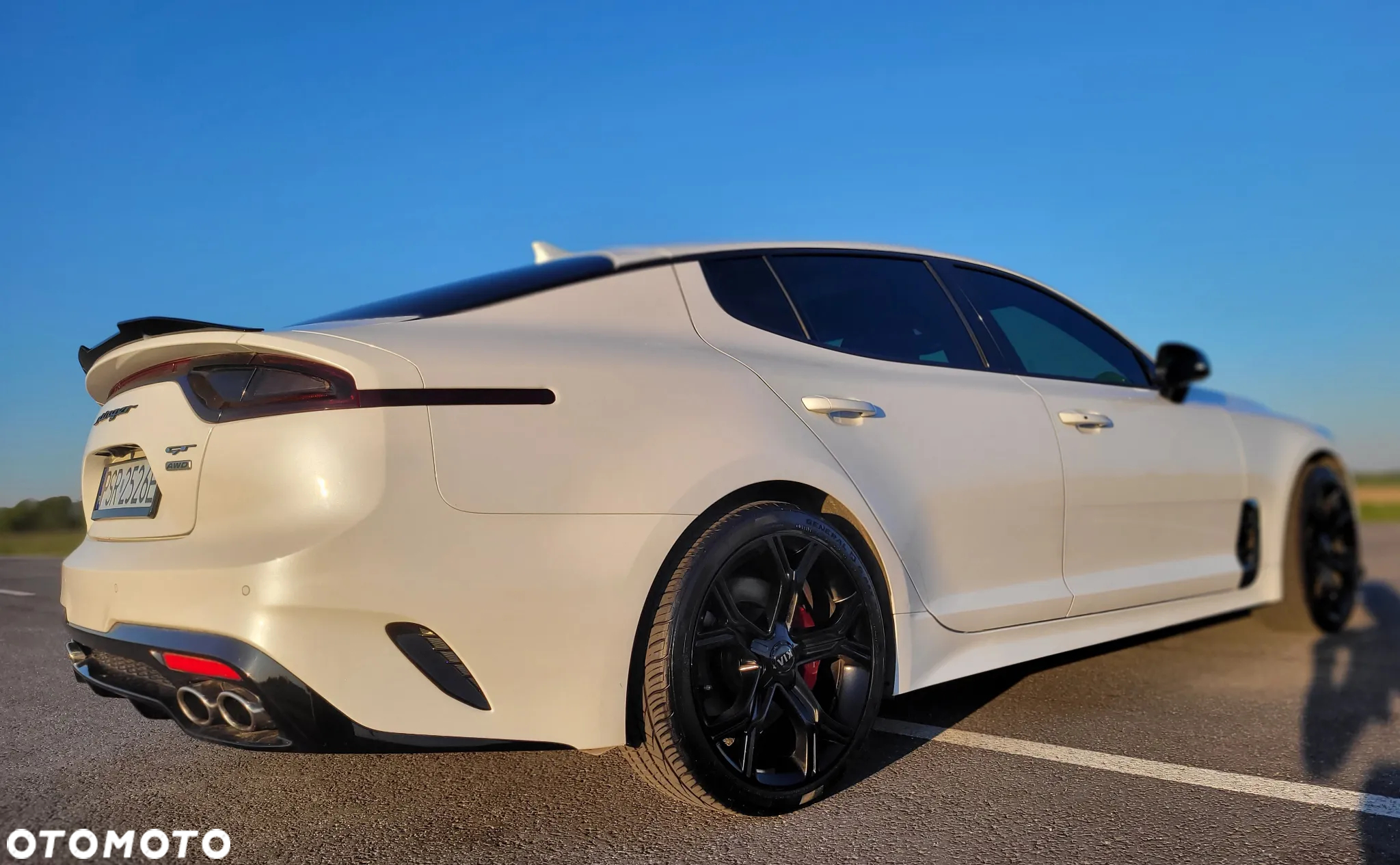 Kia Stinger 3.3 T-GDI V6 GT AWD - 23