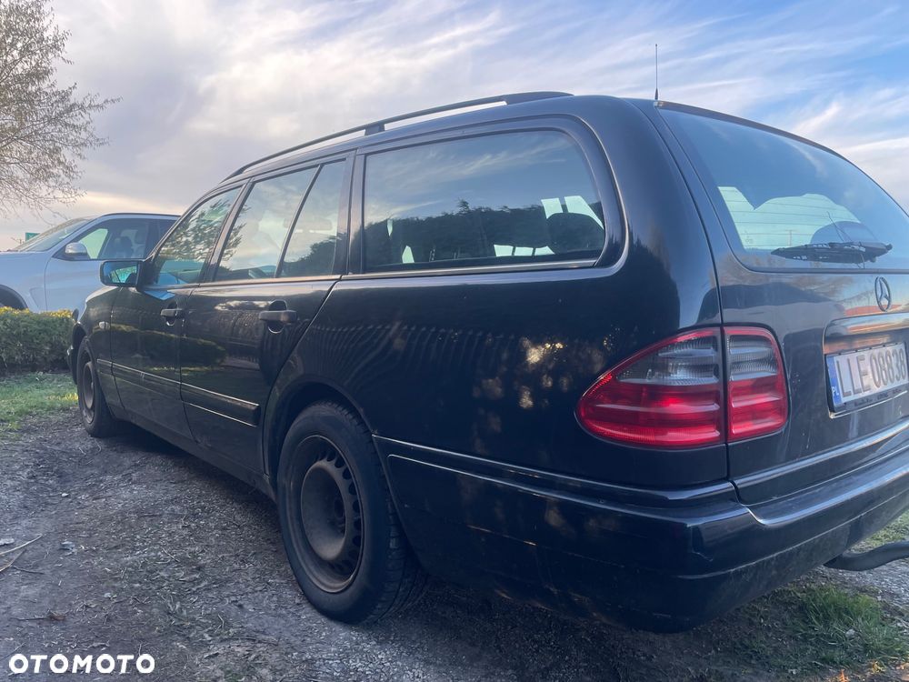 Mercedes-Benz Klasa E - 2