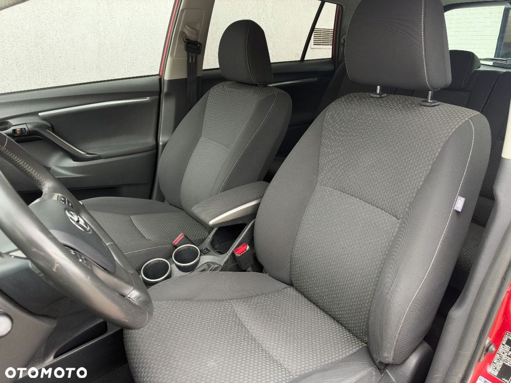 Toyota Verso - 25