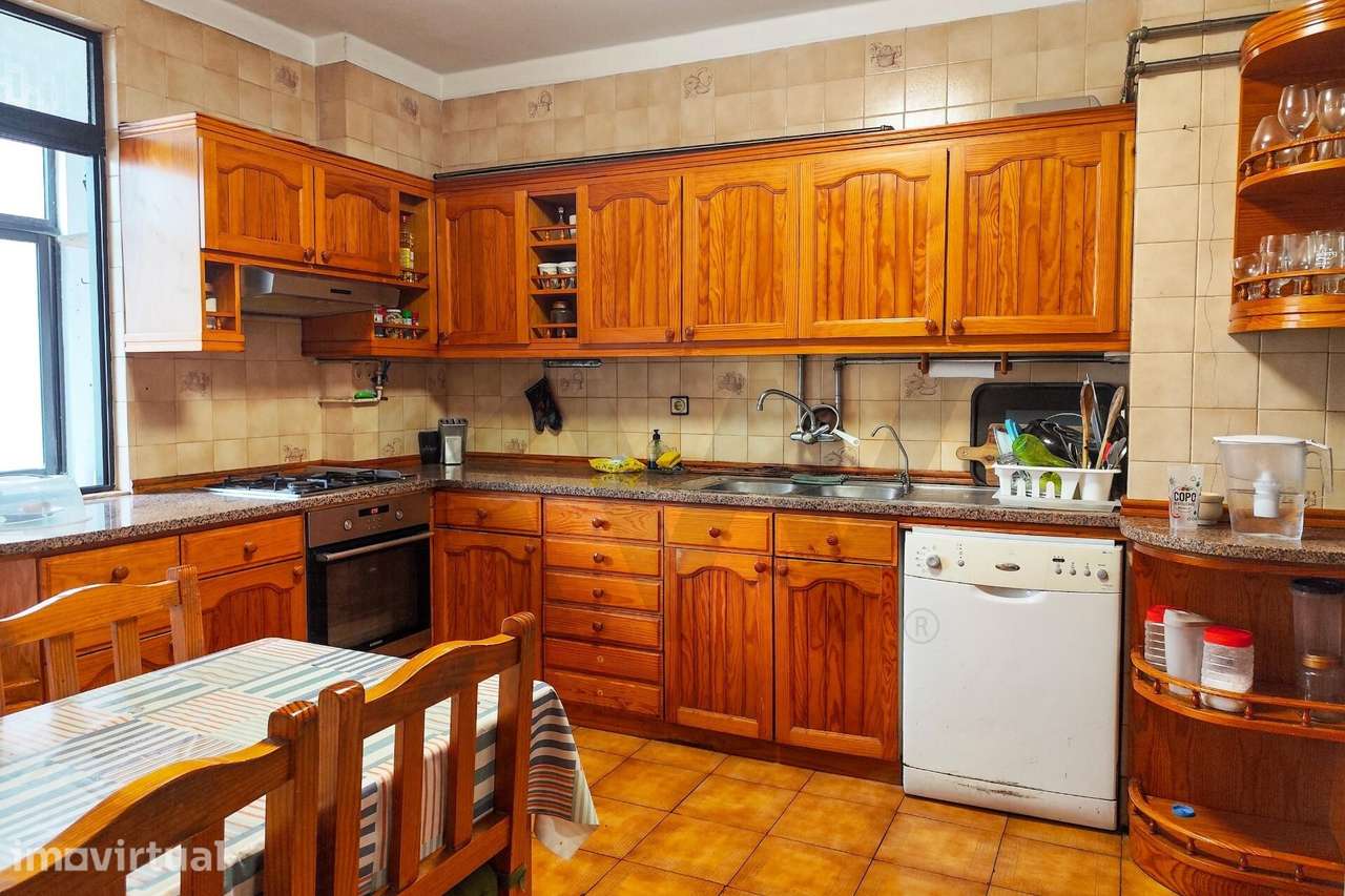 Apartamento T2+1 em Rio Tinto — centro — Metro — varanda e lugar de ga - Grande imagem: 3/20