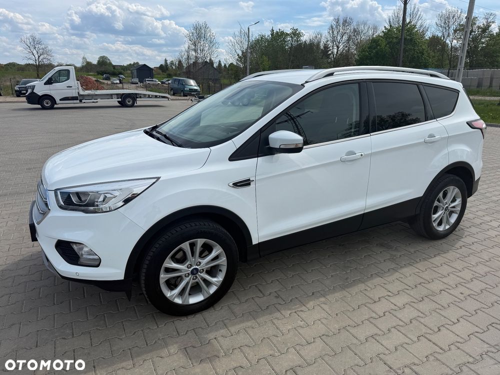 Ford Kuga 1.5 EcoBoost 2x4 Titanium - 4