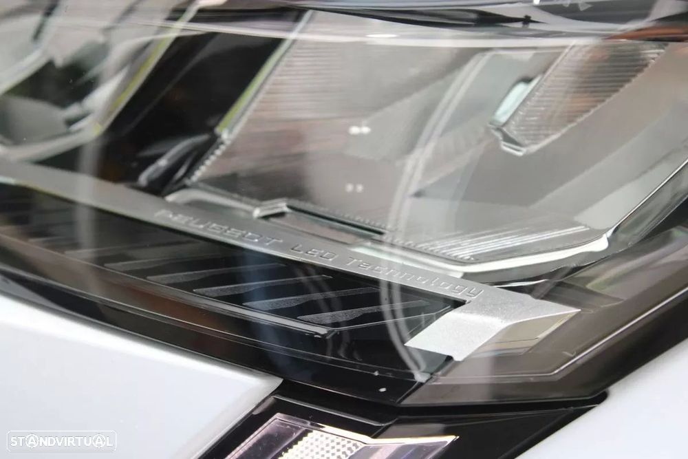 Peugeot 408 1.2 PureTech Allure EAT8 - 20