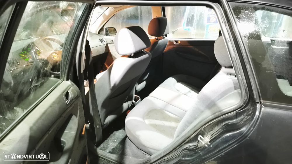 Skoda Fabia Break 1.4 16V Comfort - 8