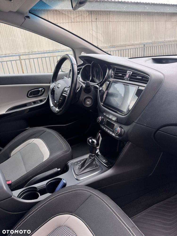 Kia Ceed 1.6 GDI DCT Platinum Edition - 20