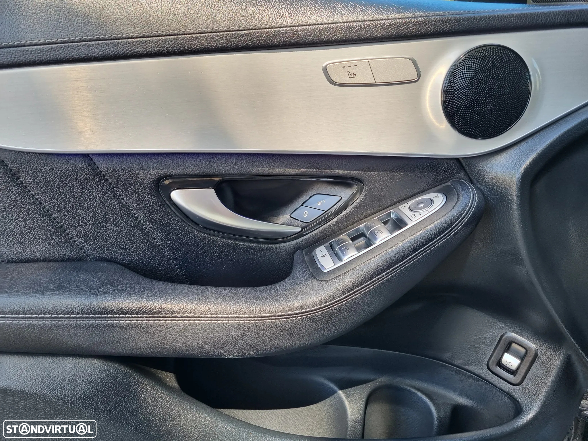 Mercedes-Benz GLC 300 de 4Matic - 31