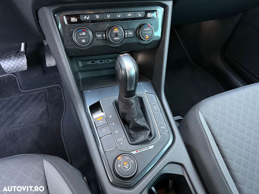 Volkswagen Tiguan 2.0 TDI 4Mot DSG Comfortline - 32