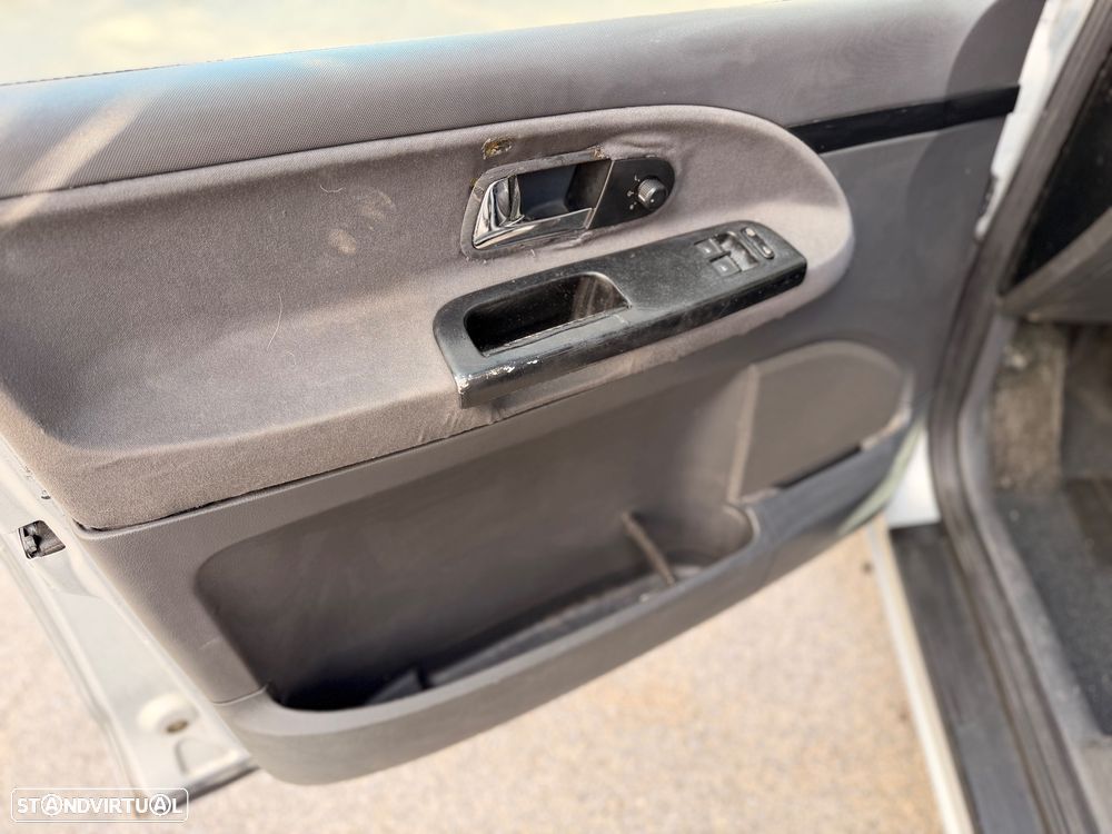 VW Sharan 1.9 TDI Comfortline Family - 13