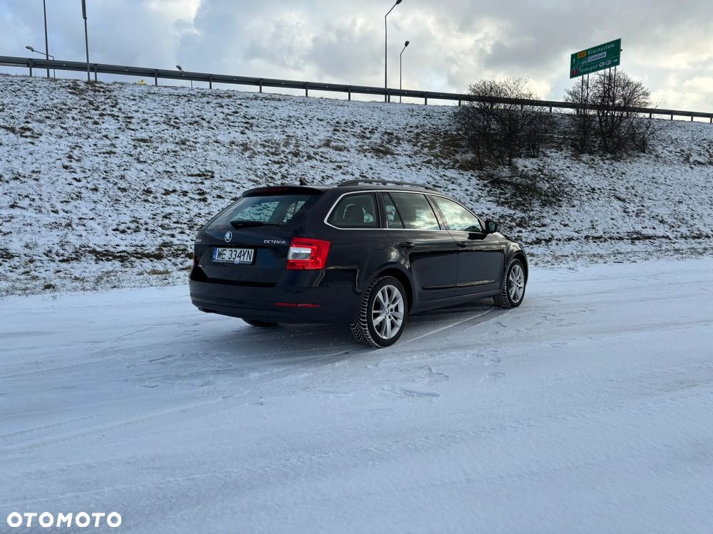Skoda Octavia 1.5 TSI ACT Style DSG - 5