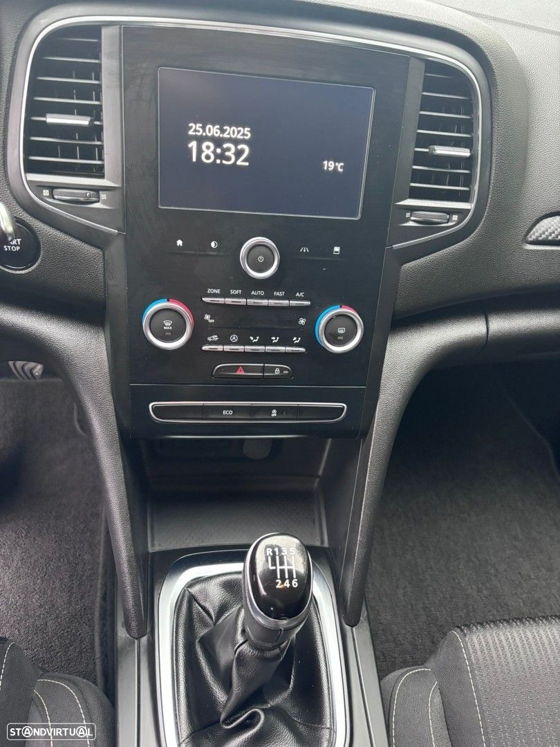 Renault Mégane 1.5 dCi Dynamique S SS - 13