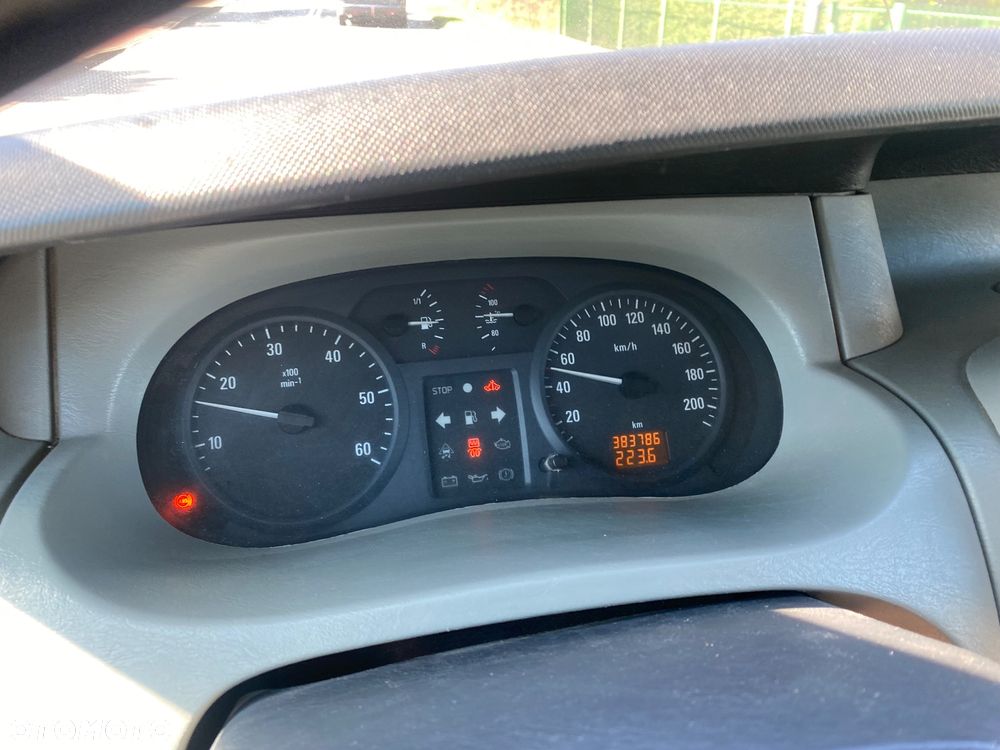 Opel Vivaro - 14