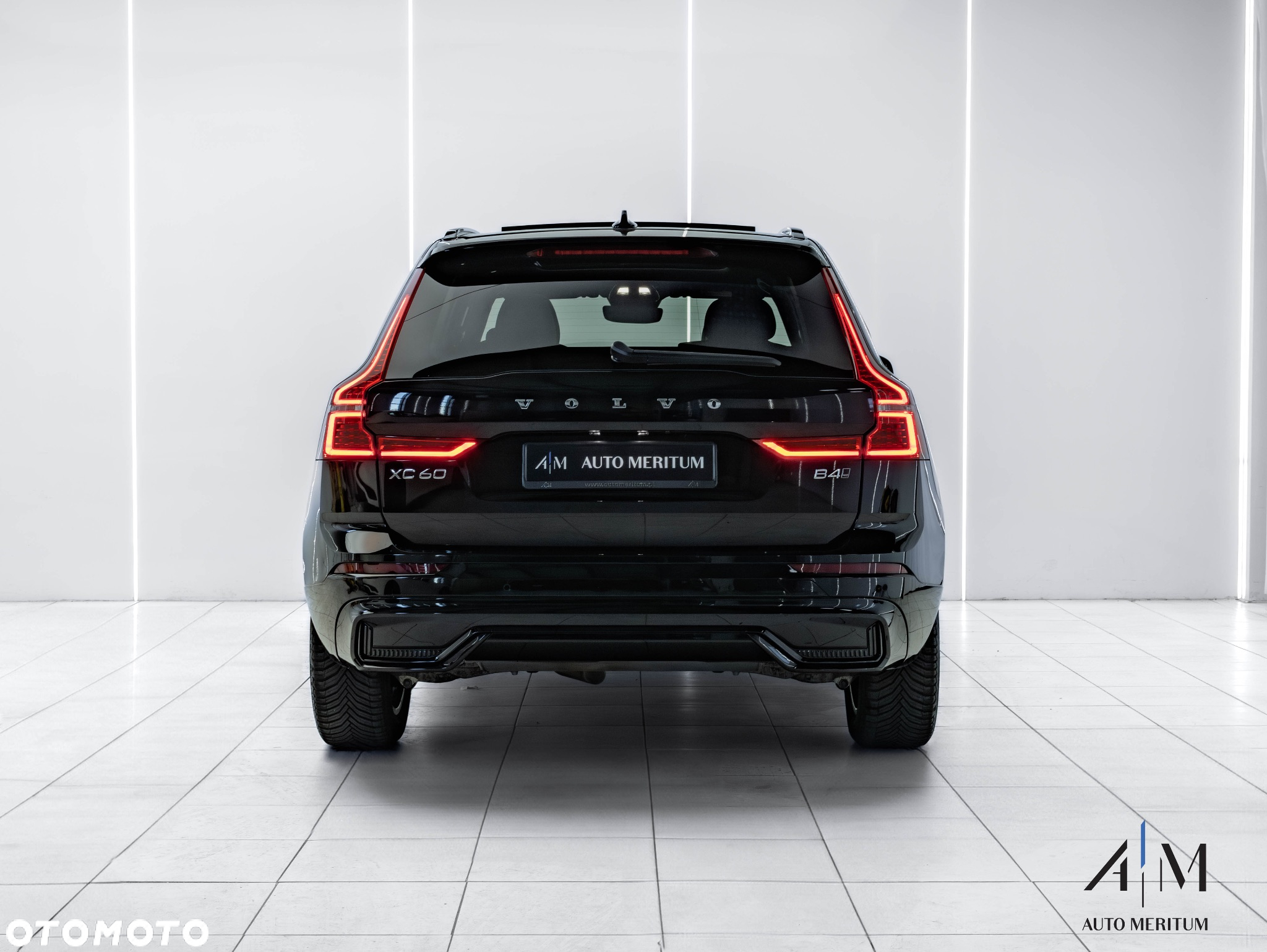 Volvo XC 60 B4 D AWD Plus Dark - 10
