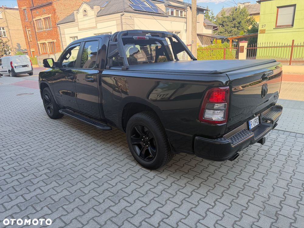 RAM 1500 Crew Cab Shortbed Bighorn - 22