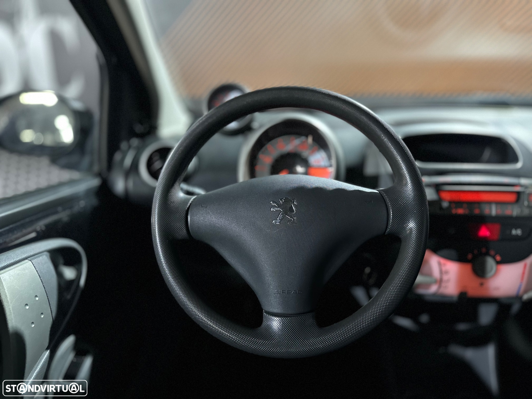 Peugeot 107 1.0 Urban - 21