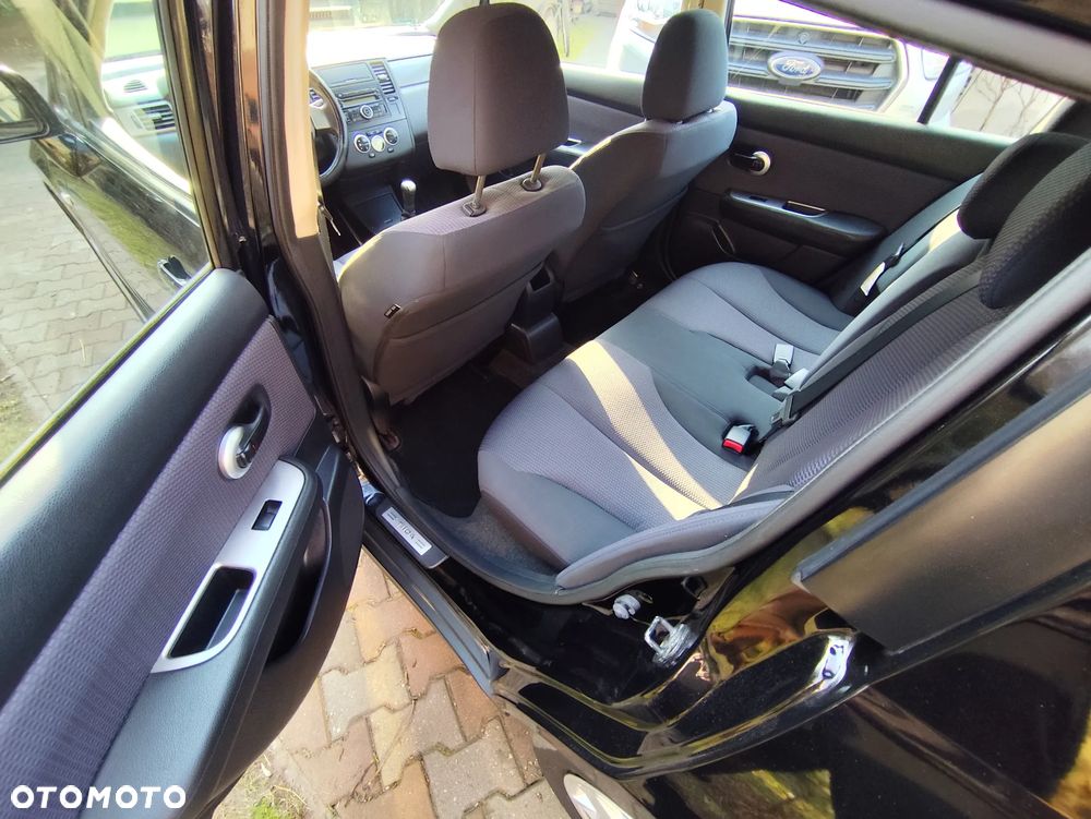 Nissan Tiida 1.6 Acenta - 12