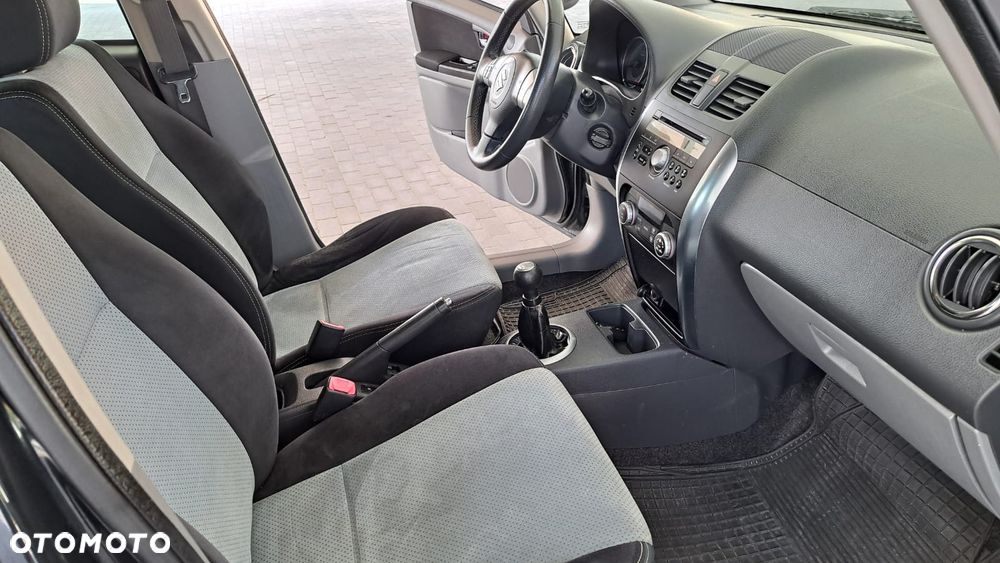 Suzuki SX4 - 12