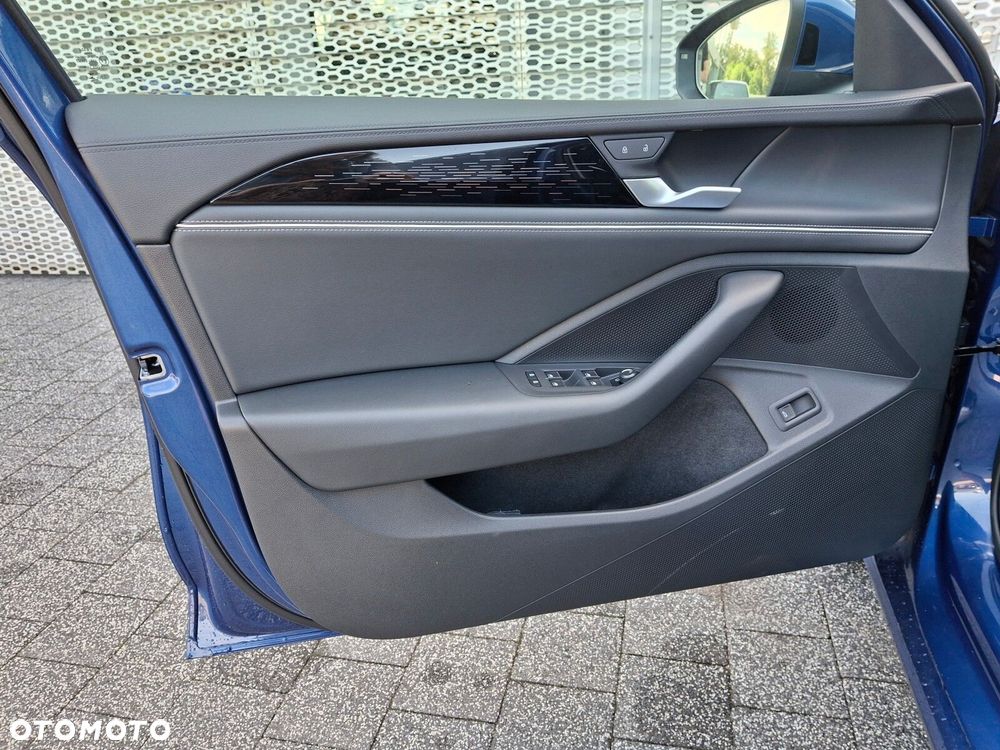 Volkswagen Passat - 10