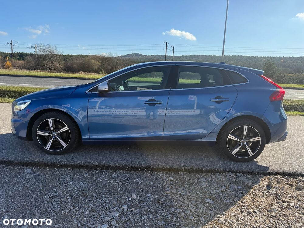 Volvo V40 D2 Drive-E R-Design Momentum - 5