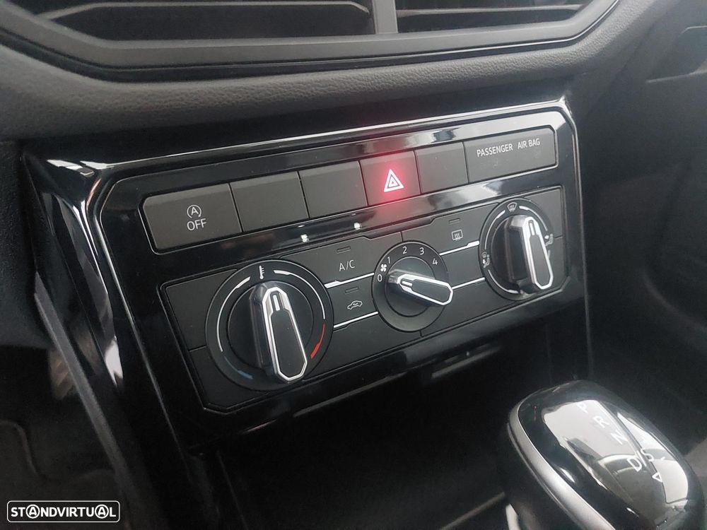 VW T-Cross 1.0 TSI Urban DSG - 39