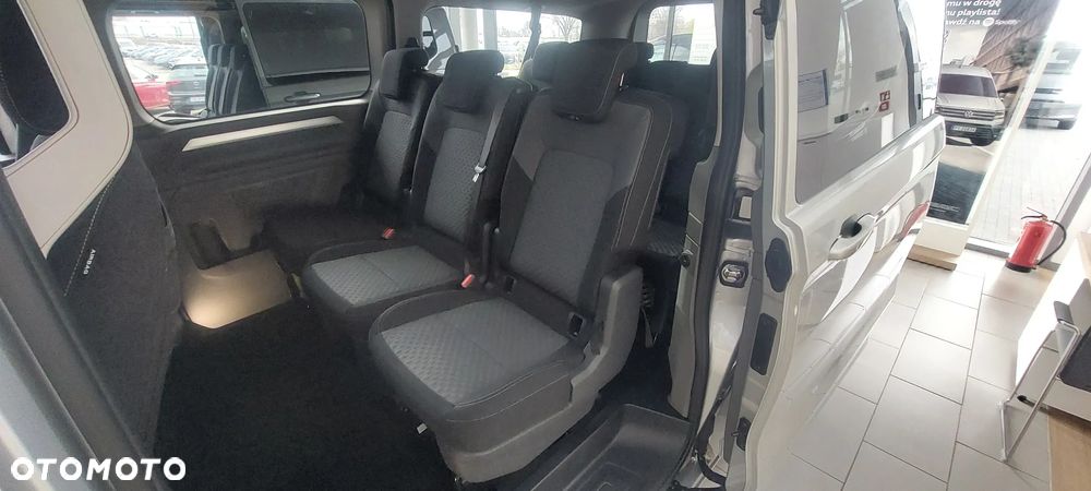 Volkswagen Caravelle - 8